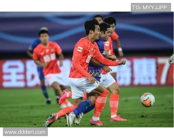 恒大与苏宁激战正酣5月19日精彩对决引发球迷热议