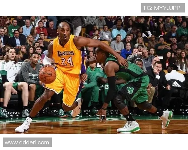施罗德与科比的篮球对决解析：技术风格与比赛影响力的深度对比